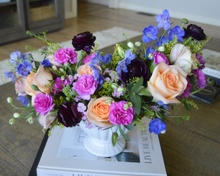 Load image into Gallery viewer, delivery flowers in boise idaho carnations roses ranunculus unique modern floral design