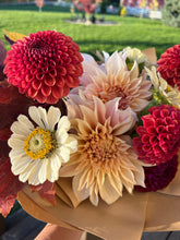 Load image into Gallery viewer, Seasonal Garden Bouquet