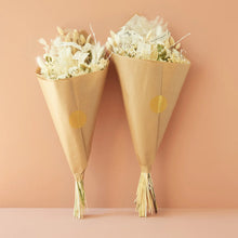 Load image into Gallery viewer, Dried Flowers Field Bouquet - White &amp; Neutral
