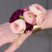 Load image into Gallery viewer, Corsage